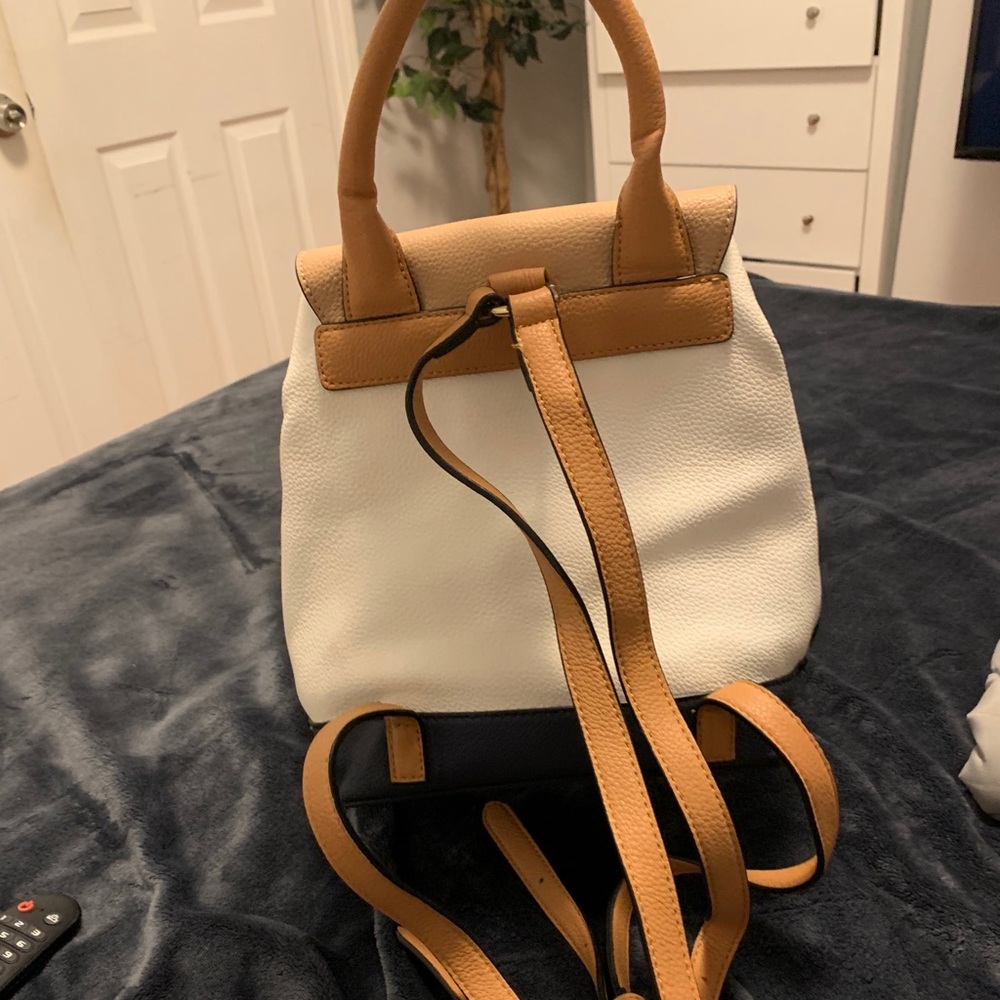 SOLD MINI BACKPACK - Picture 5 of 5